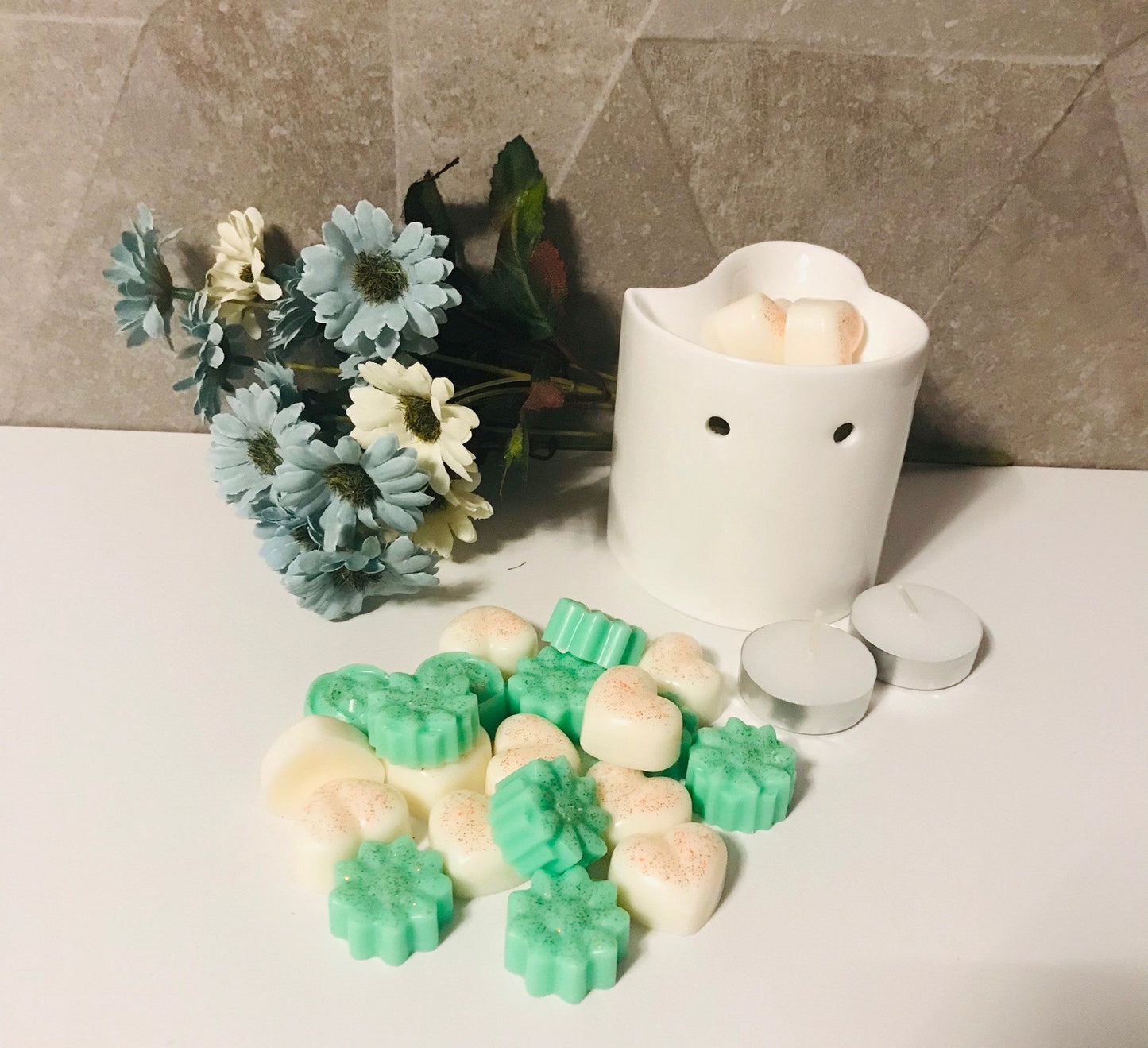 20 Beautiful Christmas Wax Melts in a Box, Soy Wax Melts