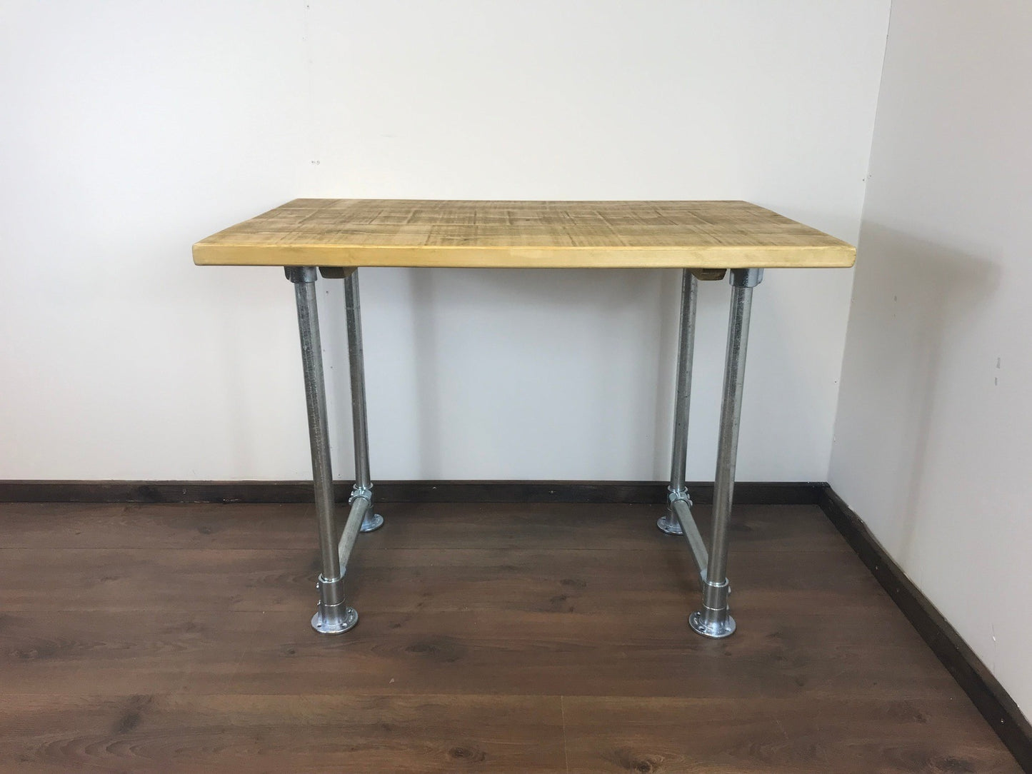 Rustic Industrial Pipe Office Desk with 5 choices of wood finish, Scaffold style office desk using sustainable timber.