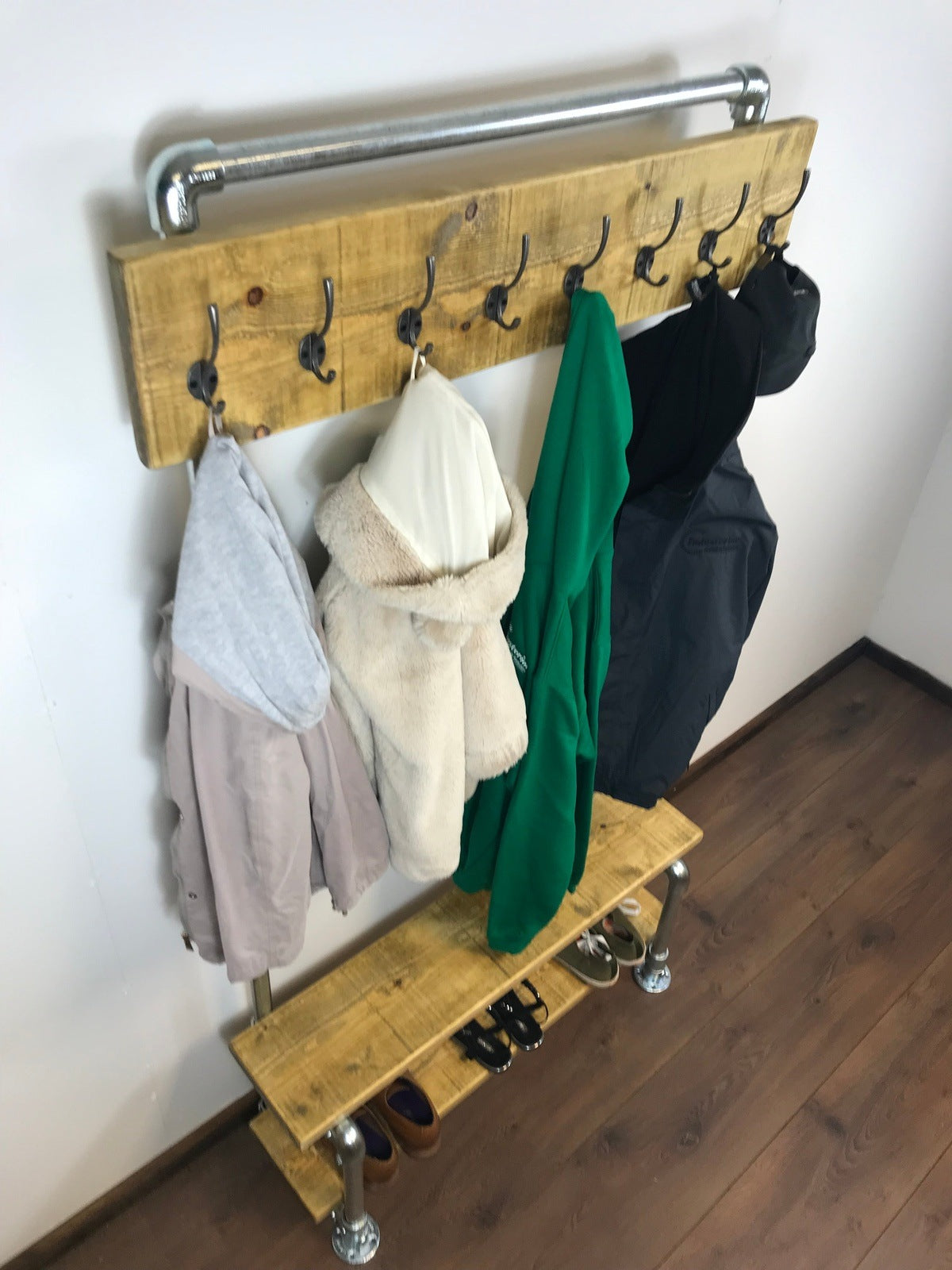 Rustic coat rack with shoe bench, Free standing with Rustic wood and Industrial pipe framework - hall furniture - entrance hall - storage - Industerior