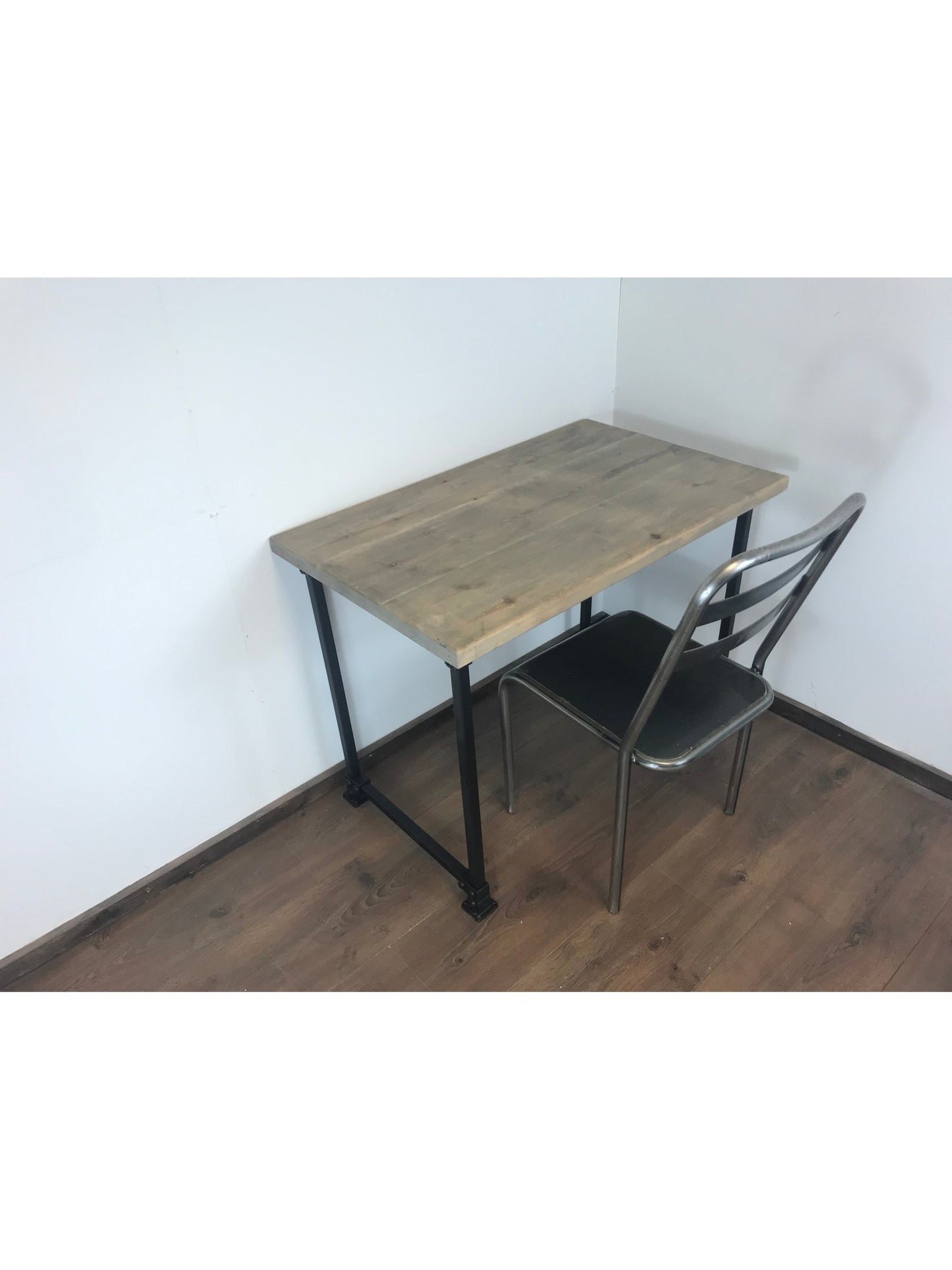 Home office desk with black square adjustable legs. 5 rustic wood colours. Industrial style. Simple Allan key installation, The Axlewood