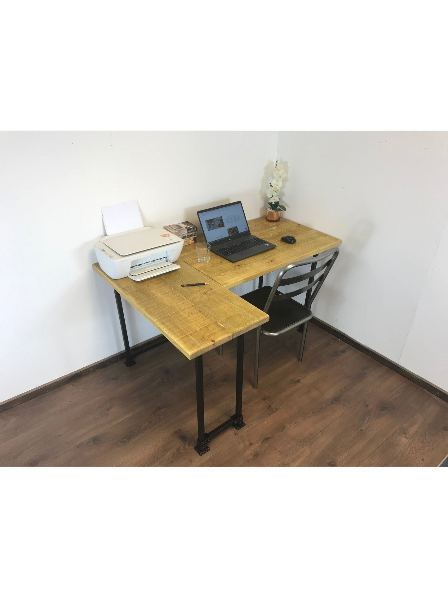 Rustic Industrial Corner Desk with black square legs, Adjustable feet for uneven surfaces, Left or right-Handed desk, 5 solid wood Colours