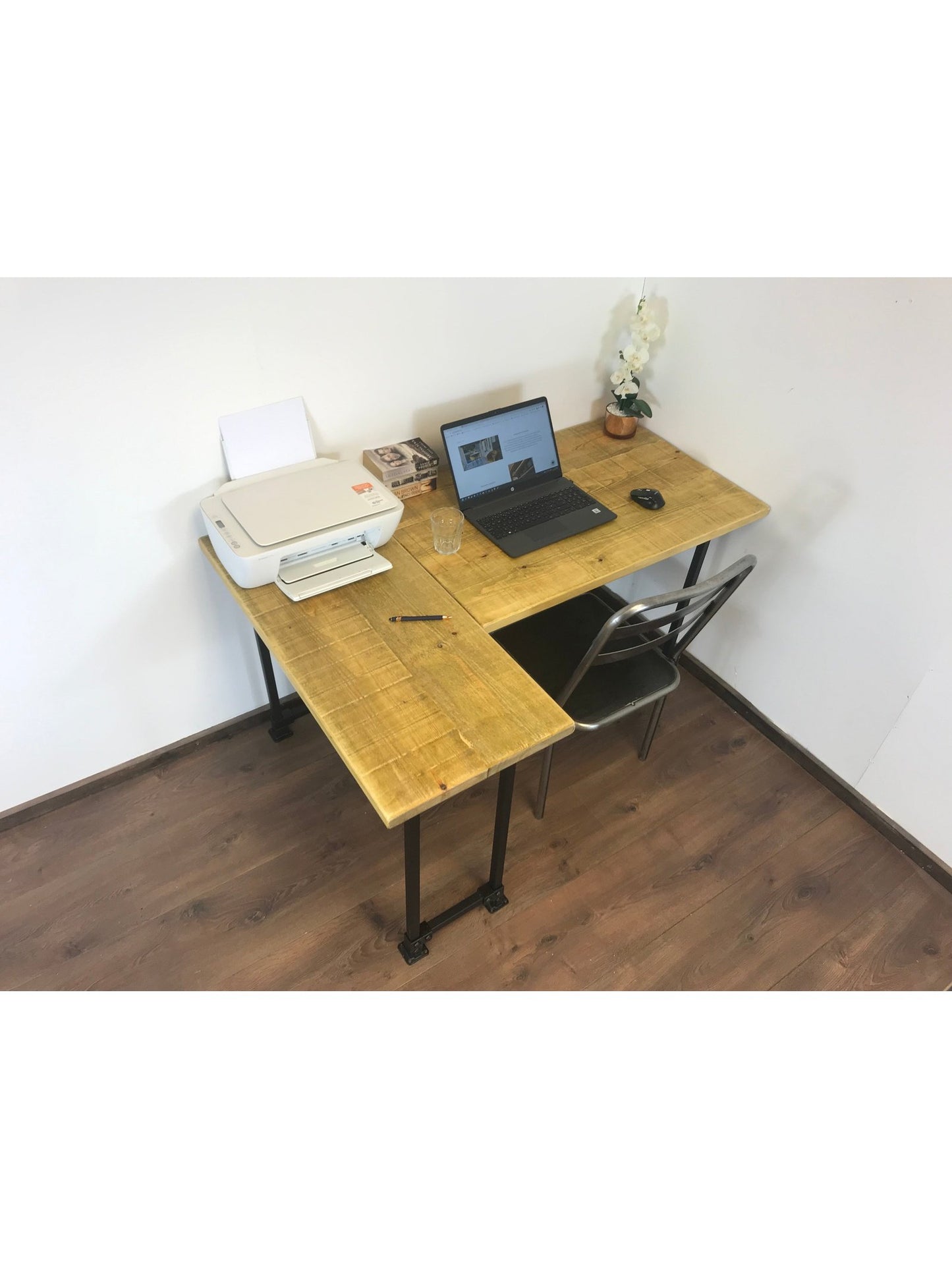 Rustic Industrial Corner Desk with black square legs, Adjustable feet for uneven surfaces, Left or right-Handed desk, 5 solid wood Colours