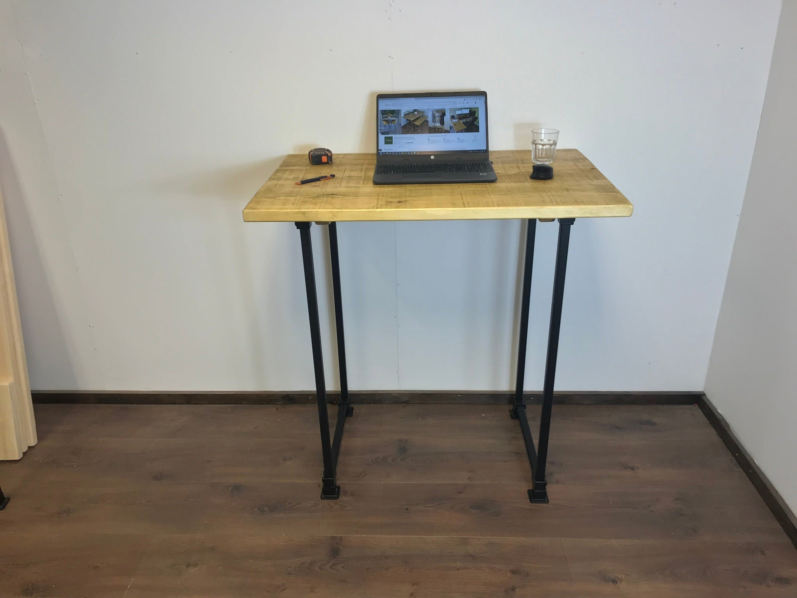 Standing Home Desk with black square legs in 5 wood colours. Industrial style standing Desk, home office. Rustic standing desk - Industerior