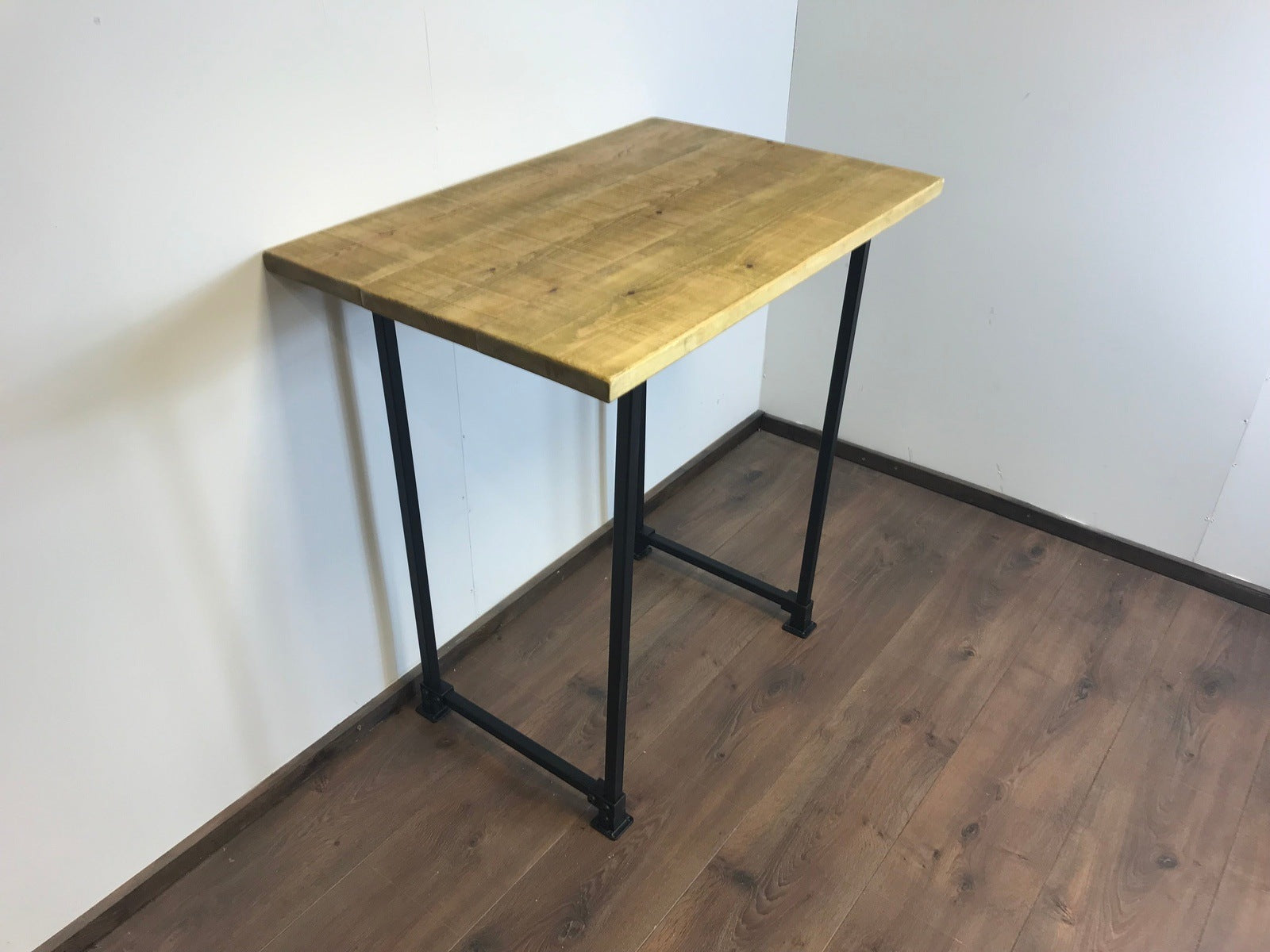 Standing Home Desk with black square legs in 5 wood colours. Industrial style standing Desk, home office. Rustic standing desk - Industerior