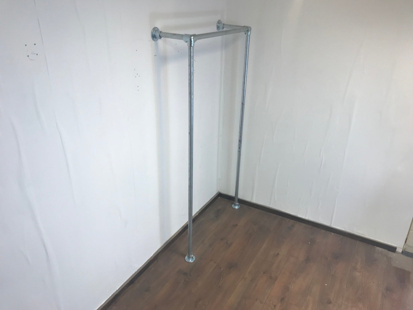 Wall-to floor -single Clothing Rail in Galvanized Silver or Black 180cm tall
