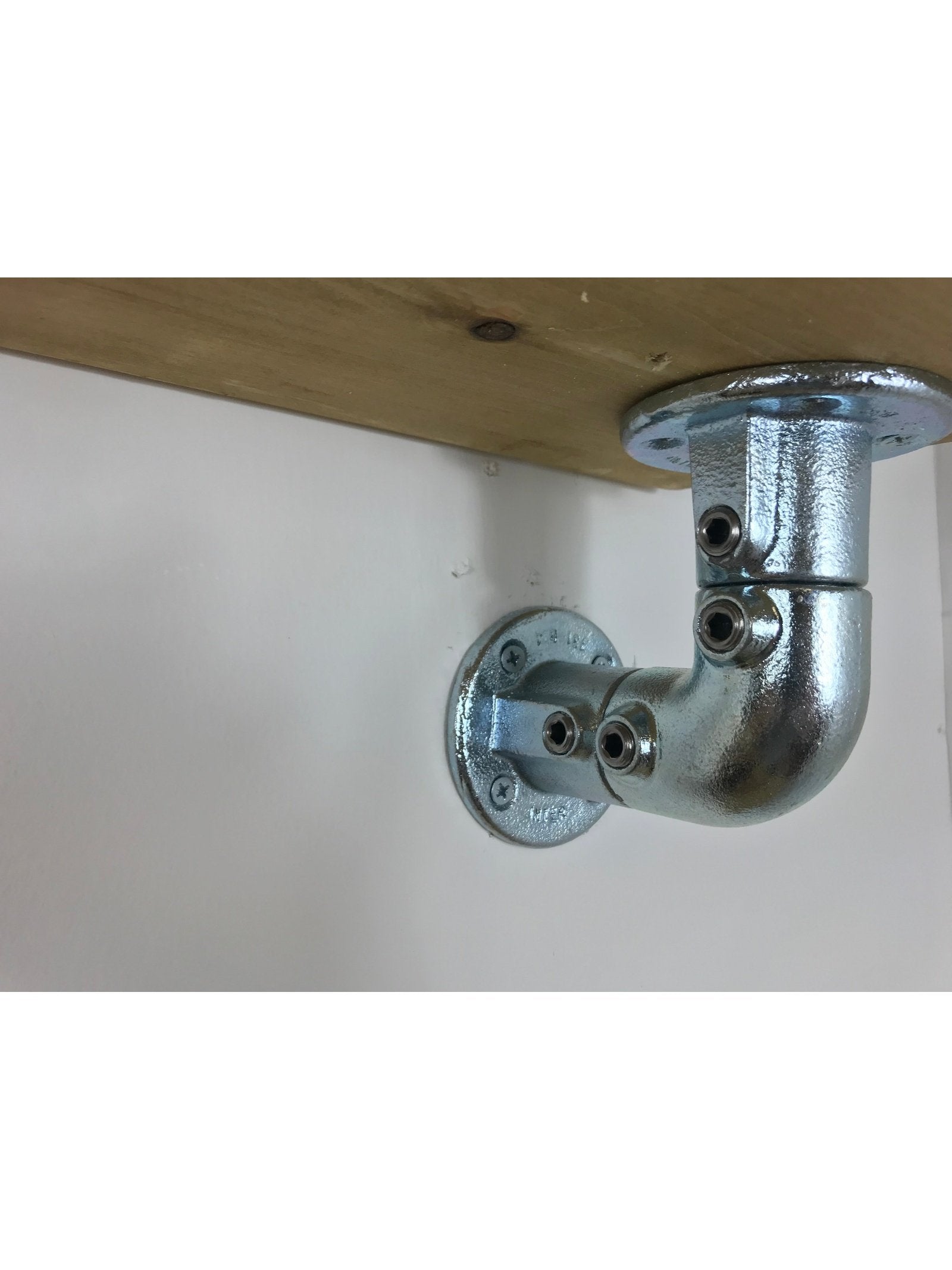 Rustic Shelves, handcrafted in solid wood, Industrial silver scaffold style Brackets, 5 wood colours, wall shelf - Industerior